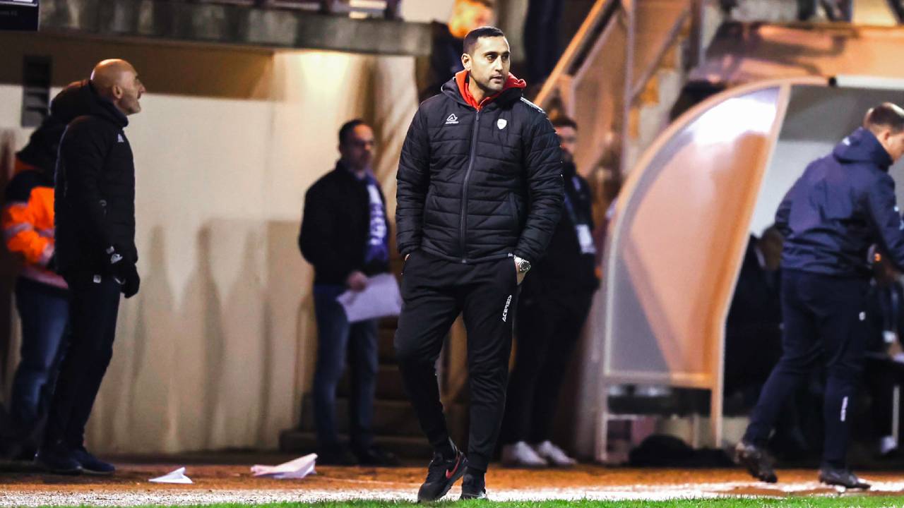 
                Mercato FC Nantes : Les Canaris visent un ex-milieu de Ligue 2
                